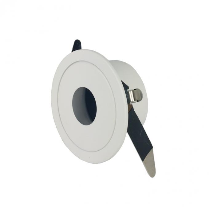 IP20の白い/黒のDownlightランプのホールダーのアルミ合金ランプ ボディ