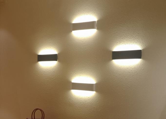 居間の高く軽い効率のための12W IP20の壁に取り付けられたライト