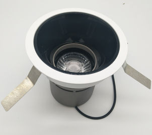 中国 アルミ合金ランプ ボディとの白い/黒LEDの壁の洗浄屋外の照明 サプライヤー